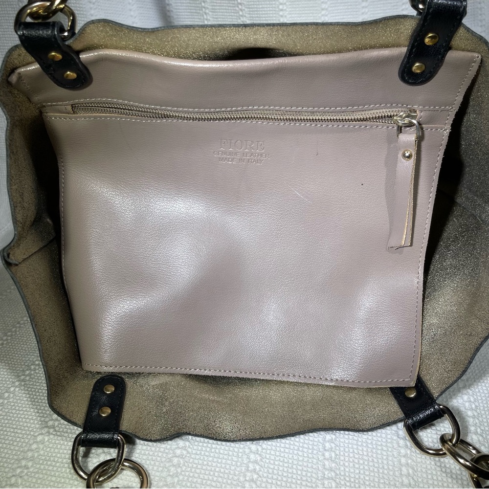FIORE ,LARGE BLACK & TOUPE ITALIAN‎ LEATHER TOTE; GOLD INSIDE. - Picture 3 of 7